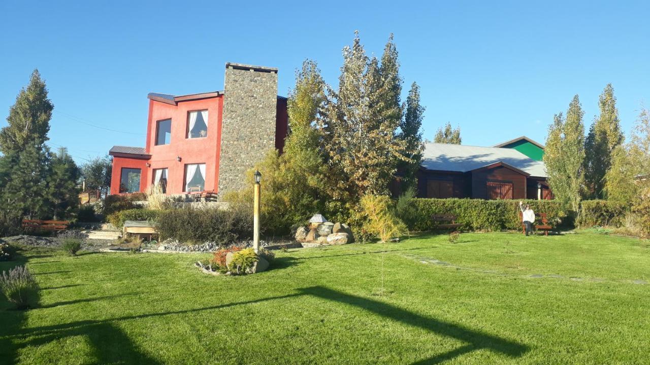 Hosteria Rukahue Hotel El Calafate Exterior photo